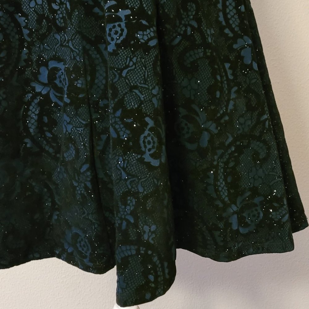 Glitter Brocade Cocktail Halter Party Dress in Deep Green and Black Lace - Picture 9 of 11